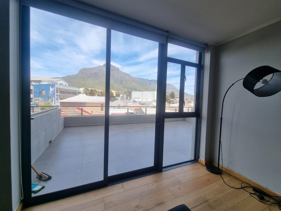 To Let 1 Bedroom Property for Rent in Woodstock Western Cape